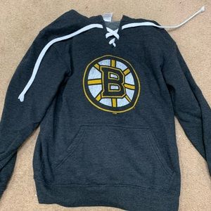 Bruins sweatshirt